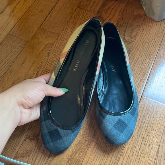 Burberry Ballet Flats - Picture 1 of 3